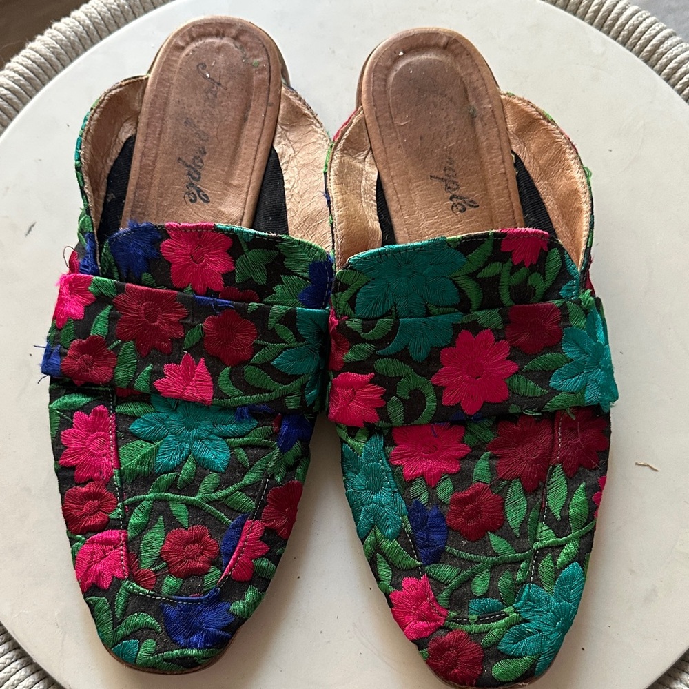 Floral Embroidered Women's free people  Slides